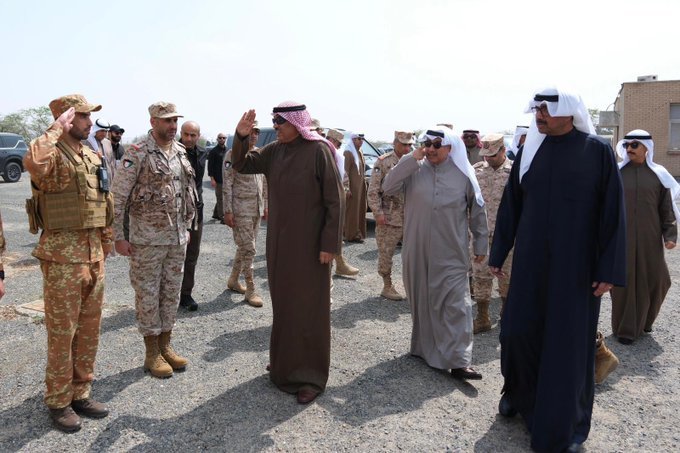 أسد الكويت.. ولي العهد يتفقد المواقع العسكرية والقواعد في أرجاء البلاد